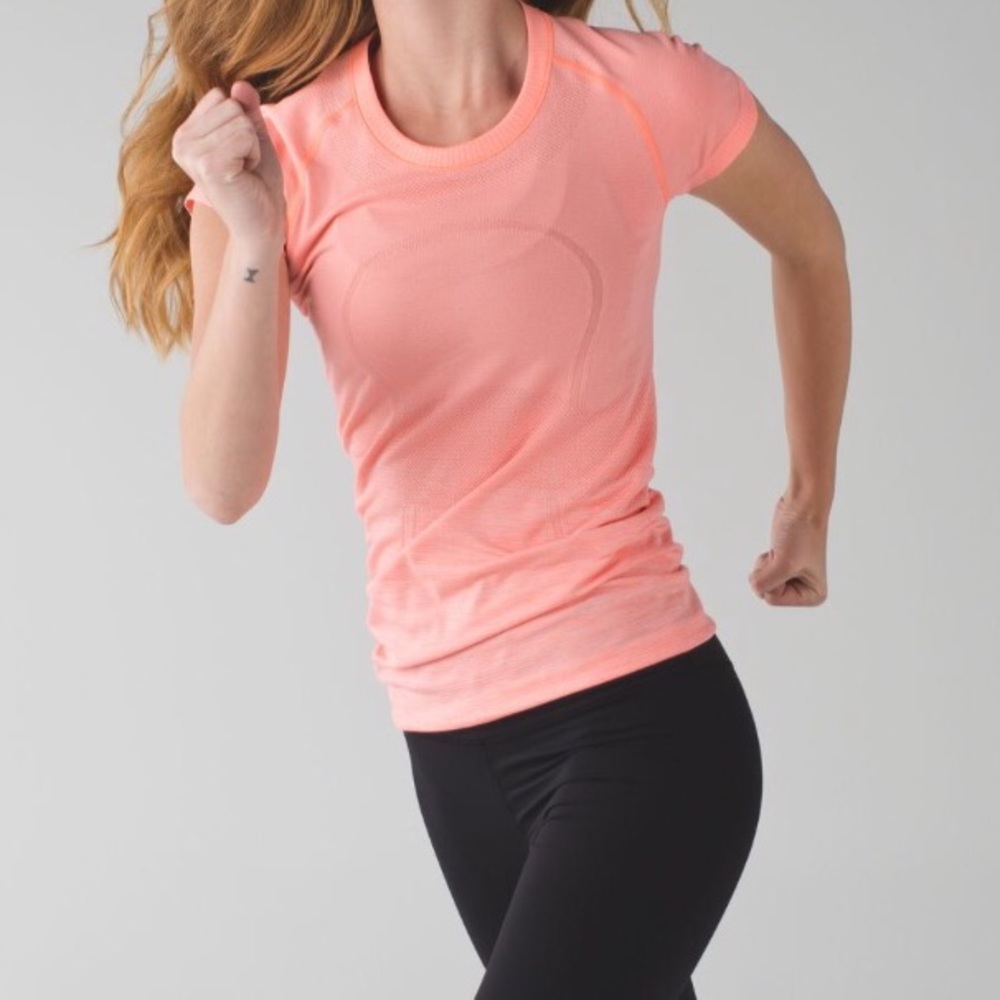 Short Sleeve Lululemon Swiftly Tech Shirt - Picture 2 of 7